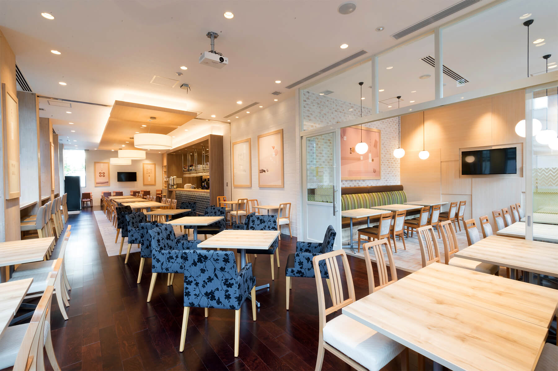 赤坂VICINOの店内01